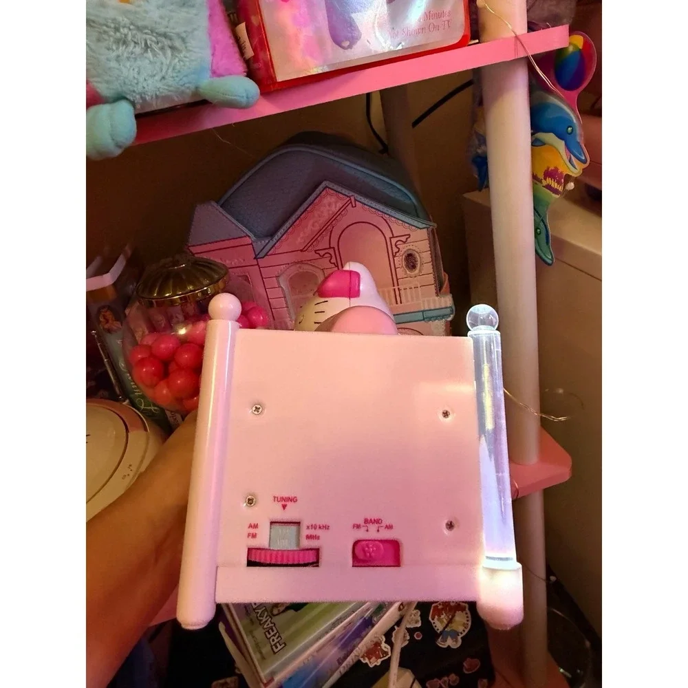 Hello Kitty sleeping alarm clock‎
